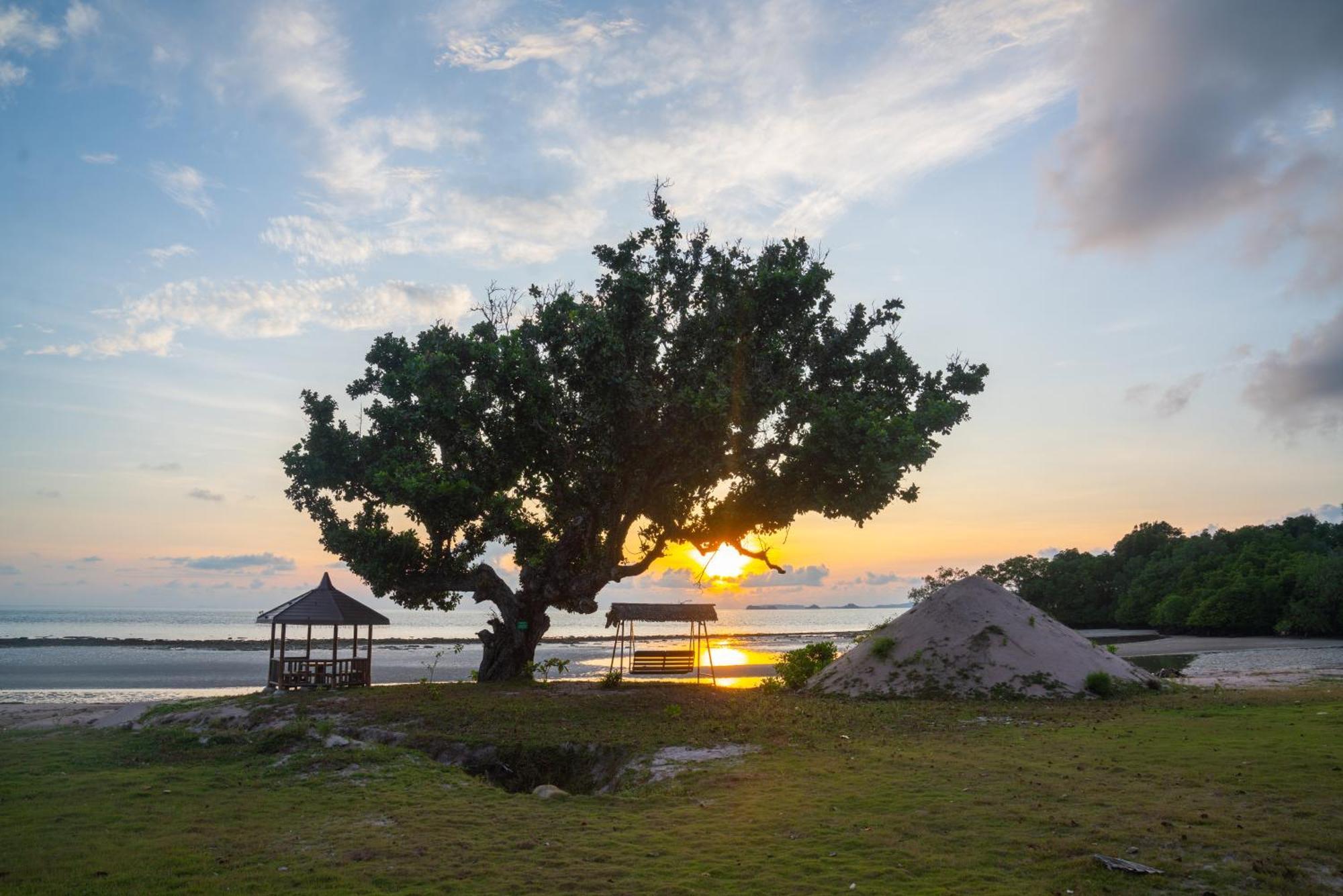 Kepri Coral Resort Galang Island Экстерьер фото